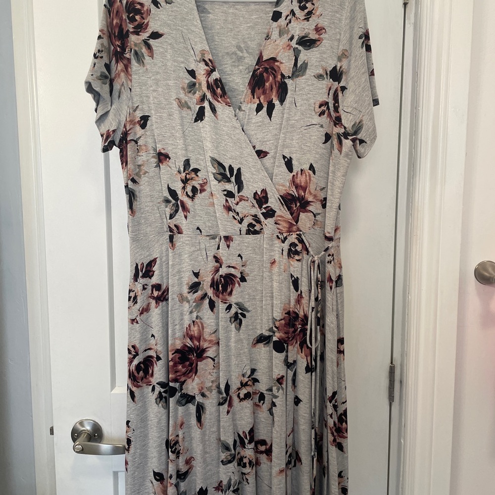 Le Chateau Gray knee-length Dress with Pink Floral Design